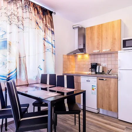 Apartmán Irina - A2 Ground Floor - Mpolo