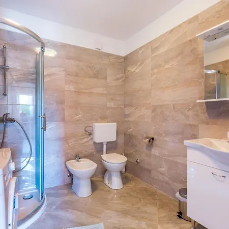 Apartmán Irina - A2 Ground Floor - Mpolo *